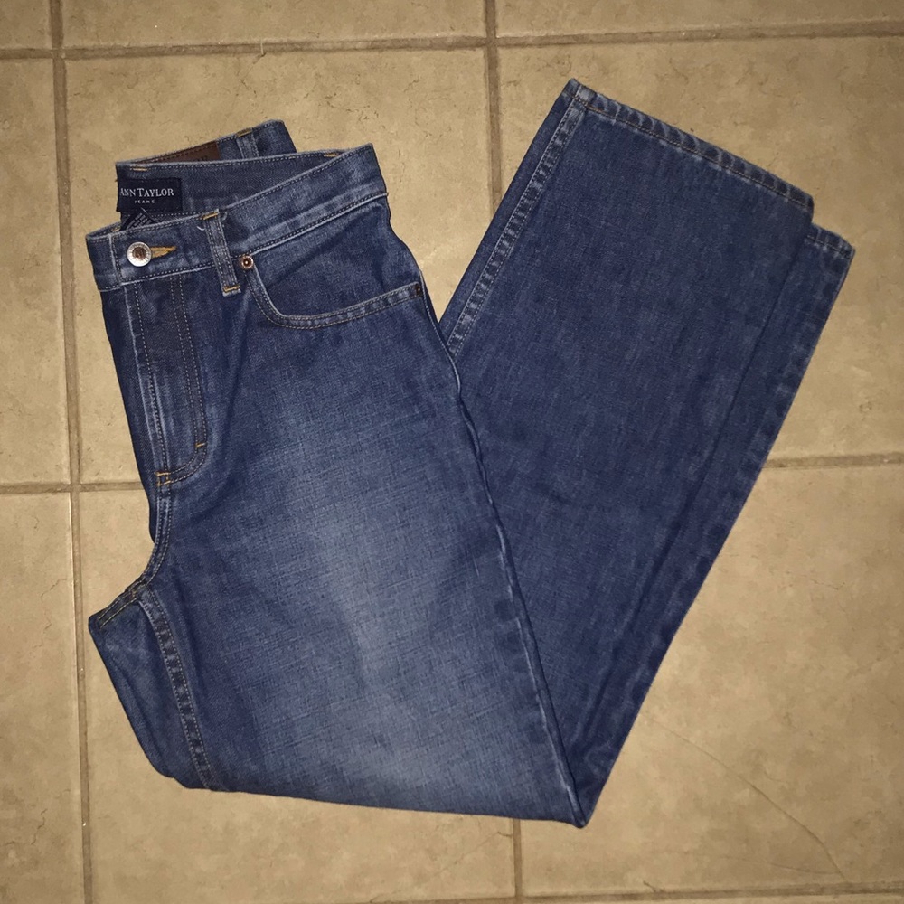 Ann Taylor Tapped Leg Women’s Jeans Size 2A